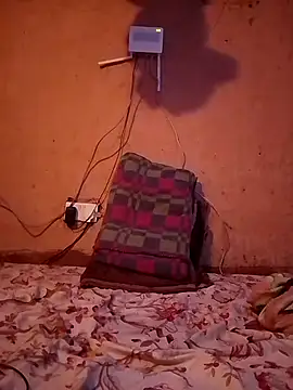 cute naimah online show from 18, 11, 2025