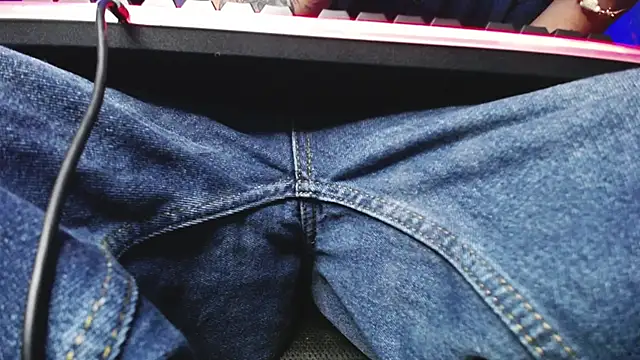 zacwatson  online show from 23, 9, 2025