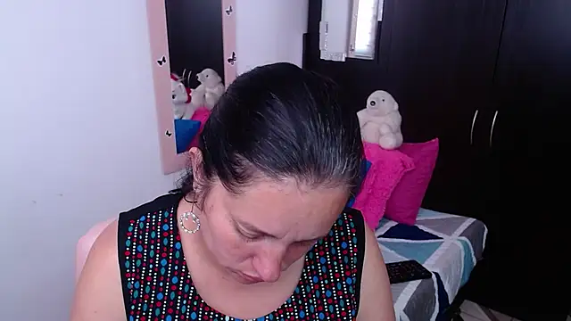 CristialJones  online show from 7, 11, 2025