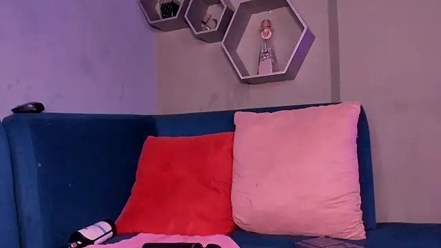 Sussy Bell01 online show from 27, 2, 2025