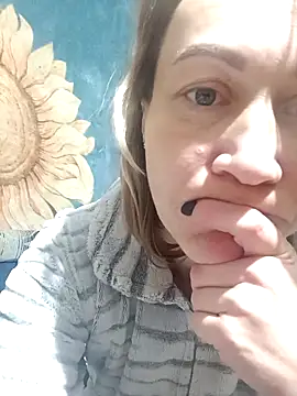 wLESLYMOSw online show from 30, 11, 2025