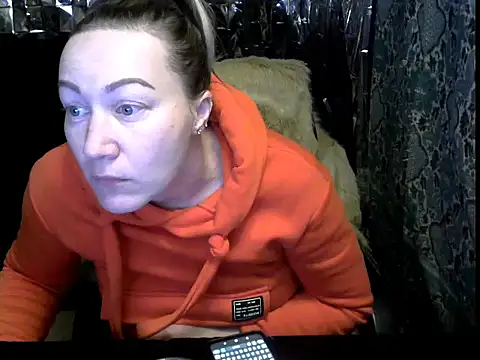 wLESLYMOSw online show from 10, 2, 2026