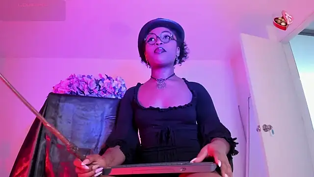 EmmaSanzz  online show from 26, 1, 2025