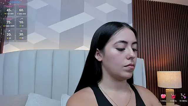 Julietasantos   online show from 15, 11, 2025