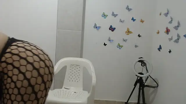 Snapshot of madonna101 chatting on 15, 10, 2025 madonna101 online show from 15, 10, 2025