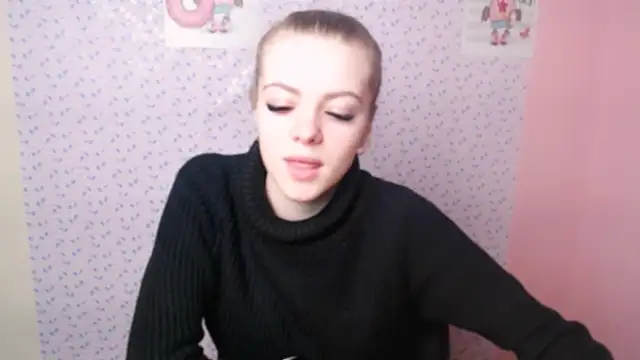 Snapshot of AliceFlirtt_ chatting on 5, 12, 2024 AliceFlirtt online show from 5, 12, 2024