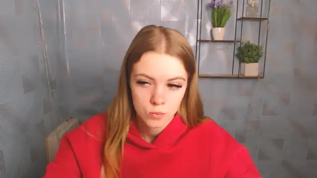 Snapshot of AliceFlirtt_ chatting on 14, 12, 2024 AliceFlirtt online show from 14, 12, 2024