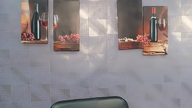 Snapshot of AliceFlirtt_ chatting on 17, 12, 2024 AliceFlirtt online show from 17, 12, 2024