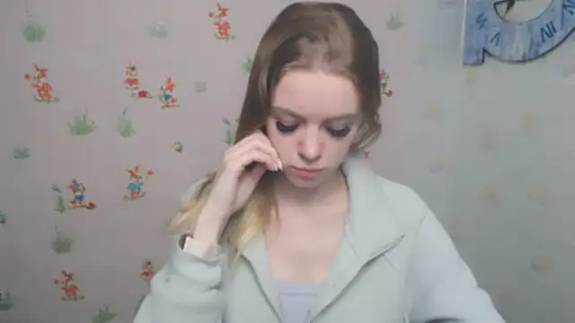 Snapshot of AliceFlirtt_ chatting on 17, 12, 2024 AliceFlirtt online show from 17, 12, 2024