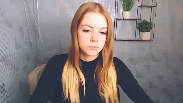 Snapshot of AliceFlirtt_ chatting on 18, 12, 2024 AliceFlirtt online show from 18, 12, 2024