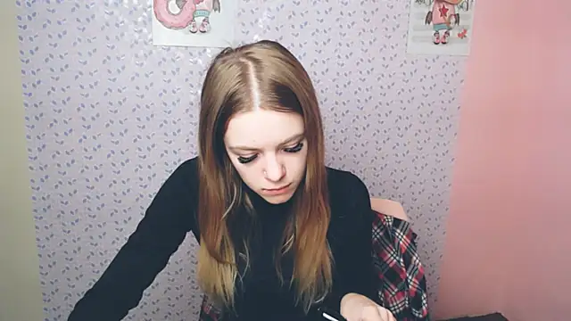 Snapshot of AliceFlirtt_ chatting on 18, 12, 2024 AliceFlirtt online show from 18, 12, 2024