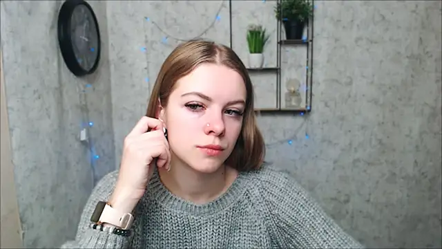 Snapshot of AliceFlirtt_ chatting on 27, 12, 2024 AliceFlirtt online show from 27, 12, 2024
