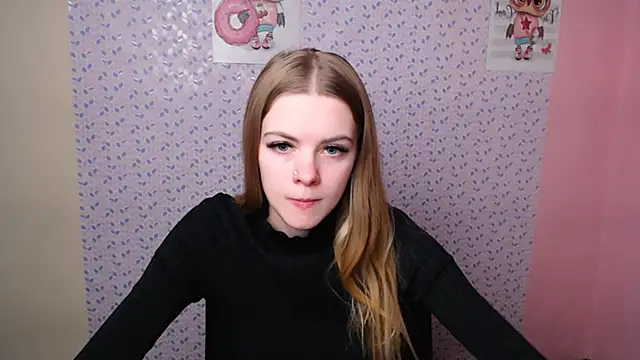 Snapshot of AliceFlirtt_ chatting on 2, 1, 2025 AliceFlirtt online show from 2, 1, 2025