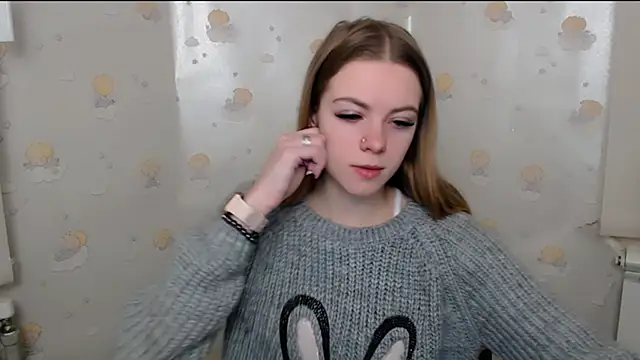 Snapshot of AliceFlirtt_ chatting on 3, 1, 2025 AliceFlirtt online show from 3, 1, 2025
