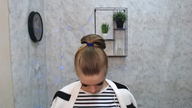 Snapshot of AliceFlirtt_ chatting on 4, 1, 2025 AliceFlirtt online show from 4, 1, 2025