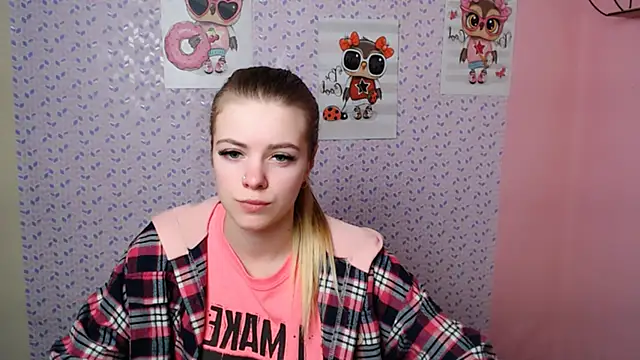 Snapshot of AliceFlirtt_ chatting on 10, 1, 2025 AliceFlirtt online show from 10, 1, 2025