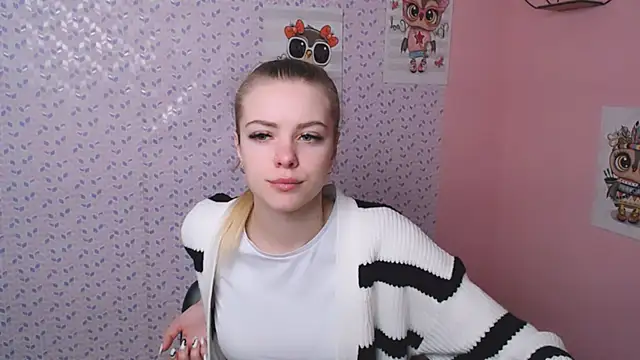 Snapshot of AliceFlirtt_ chatting on 21, 1, 2025 AliceFlirtt online show from 21, 1, 2025