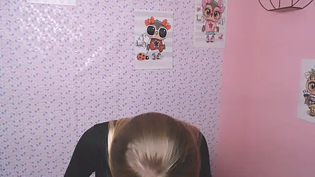 Snapshot of AliceFlirtt_ chatting on 22, 1, 2025 AliceFlirtt online show from 22, 1, 2025