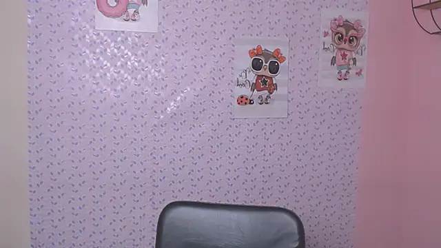 Snapshot of AliceFlirtt_ chatting on 23, 1, 2025 AliceFlirtt online show from 23, 1, 2025