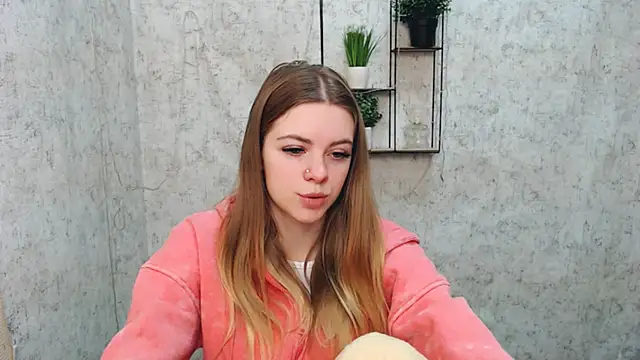 Snapshot of AliceFlirtt_ chatting on 24, 2, 2025 AliceFlirtt online show from 24, 2, 2025