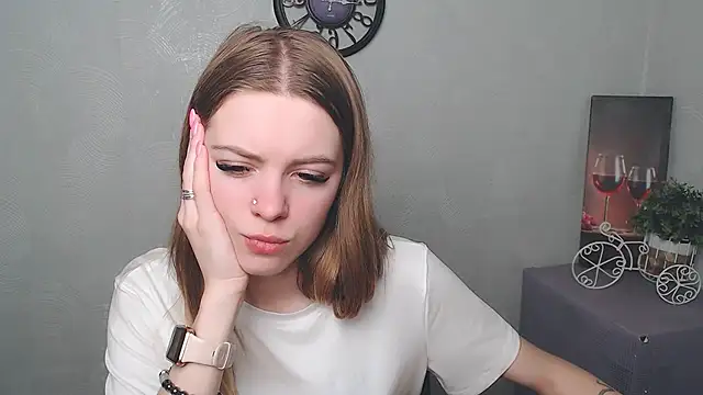 Snapshot of AliceFlirtt_ chatting on 11, 3, 2025 AliceFlirtt online show from 11, 3, 2025