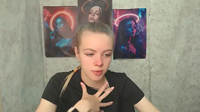 Snapshot of AliceFlirtt_ chatting on 16, 9, 2025 AliceFlirtt online show from 16, 9, 2025