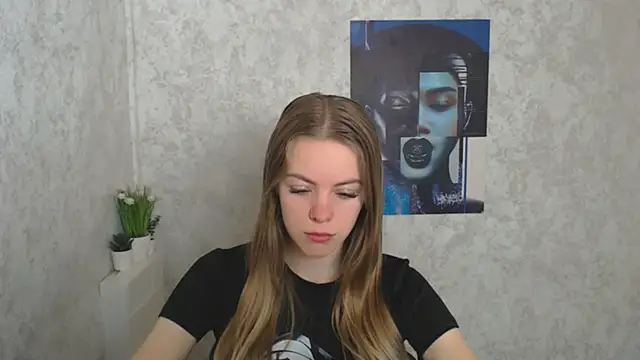 Snapshot of AliceFlirtt_ chatting on 23, 9, 2025 AliceFlirtt online show from 23, 9, 2025