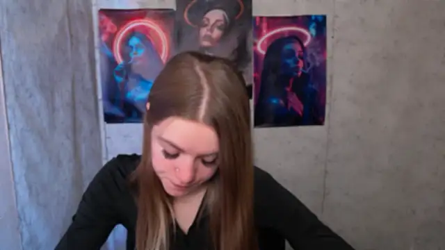 AliceFlirtt  online show from 4, 12, 2025