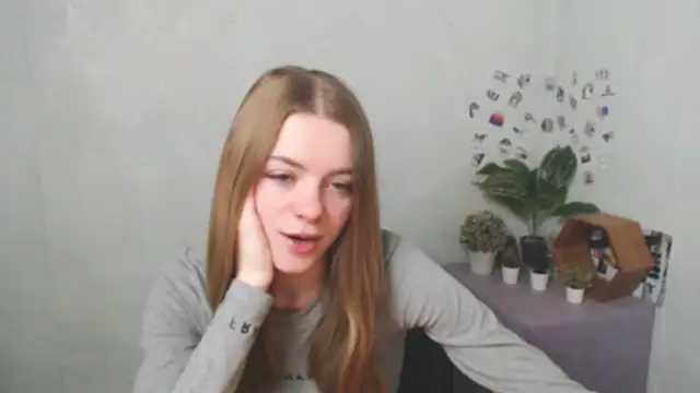 AliceFlirtt  online show from 16, 12, 2025