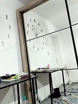 LaraJuicyxx online show from 1, 12, 2024