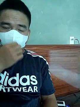 Snapshot of Vvvvvieett chatting on 10, 10, 2025 Vvvvvieett online show from 10, 10, 2025