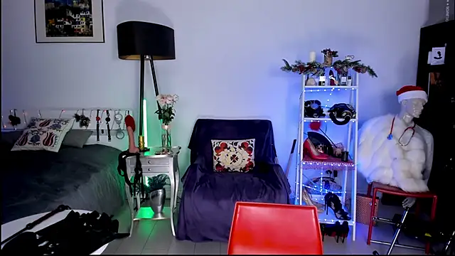 MissAliciaFD online show from 12, 12, 2024