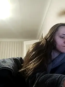 Snapshot of emeli_moon chatting on 28, 2, 2025 emeli moon online show from 28, 2, 2025