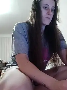 Snapshot of emeli_moon chatting on 19, 10, 2025 emeli moon online show from 19, 10, 2025