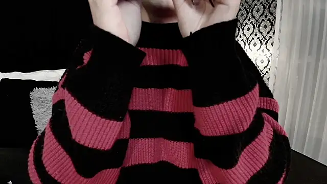 Snapshot of Adeelinee chatting on 23, 10, 2025 Adeelinee online show from 23, 10, 2025