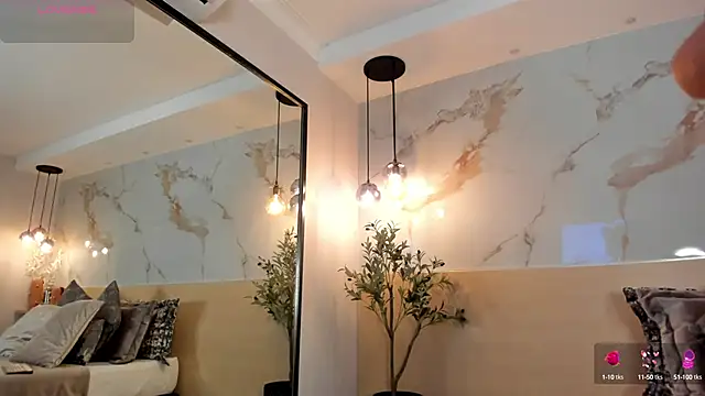 LeaThompson online show from 7, 10, 2025