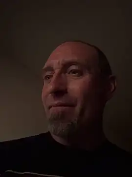 Snapshot of El_Gizmo chatting on 13, 12, 2024 El Gizmo online show from 13, 12, 2024