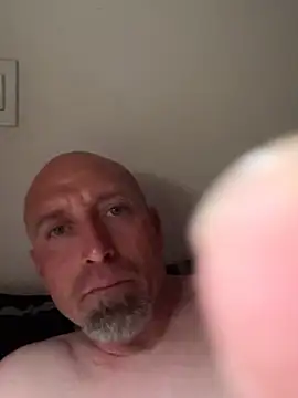 Snapshot of El_Gizmo chatting on 16, 2, 2025 El Gizmo online show from 16, 2, 2025
