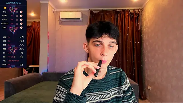 Aaron Boom online show from 20, 9, 2025