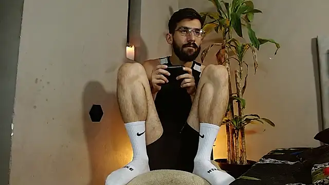 Snapshot of Mr_WhiteCock chatting on 18, 12, 2024 Mr WhiteCock online show from 18, 12, 2024
