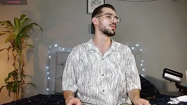 Snapshot of Mr_WhiteCock chatting on 14, 2, 2025 Mr WhiteCock online show from 14, 2, 2025