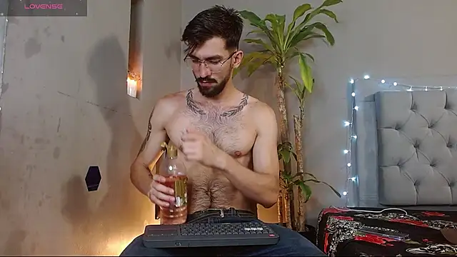 Snapshot of Mr_WhiteCock chatting on 11, 3, 2025 Mr WhiteCock online show from 11, 3, 2025