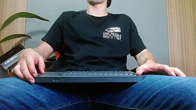 Snapshot of Mr_WhiteCock chatting on 20, 11, 2025 Mr WhiteCock online show from 20, 11, 2025