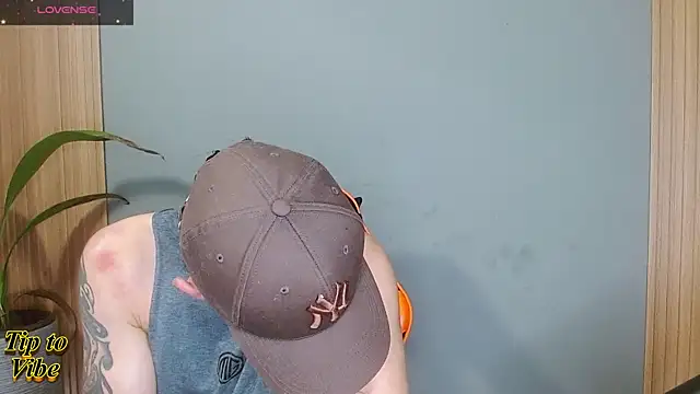 Snapshot of Mr_WhiteCock chatting on 23, 11, 2025 Mr WhiteCock online show from 23, 11, 2025