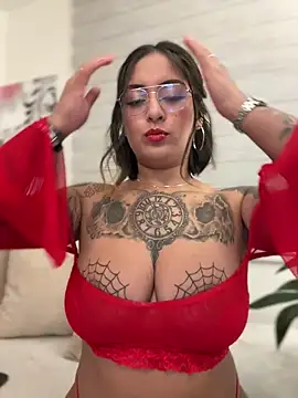 Rae Lil White online show from 12, 11, 2025