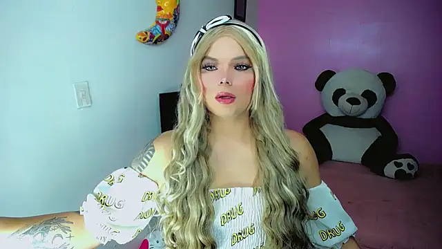 Snapshot of SweetKim21 chatting on 5, 11, 2025 SweetKim21 online show from 5, 11, 2025