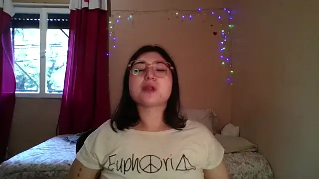 imsohornydacom online show from 15, 4, 2026