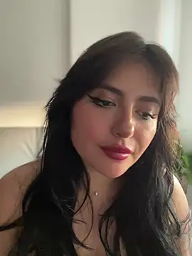 Snapshot of sukhakunis1 chatting on 31, 12, 2024 sukhakunis1 online show from 31, 12, 2024