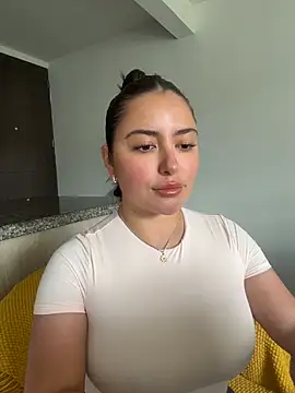 Snapshot of sukhakunis1 chatting on 24, 7, 2026 sukhakunis1 online show from 24, 7, 2026