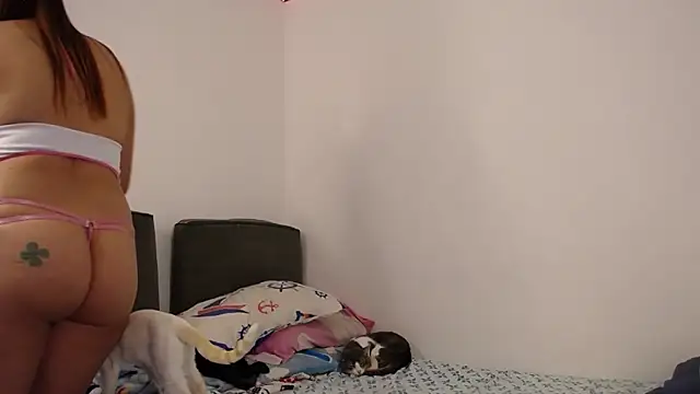 ZoeKuipers13 online show from 2, 3, 2025